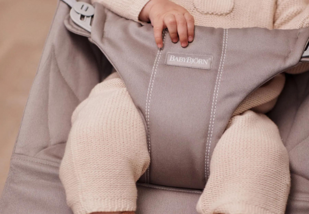 	 BABYBJORN BALANSOAR BLISS SAND GRAY 006317A